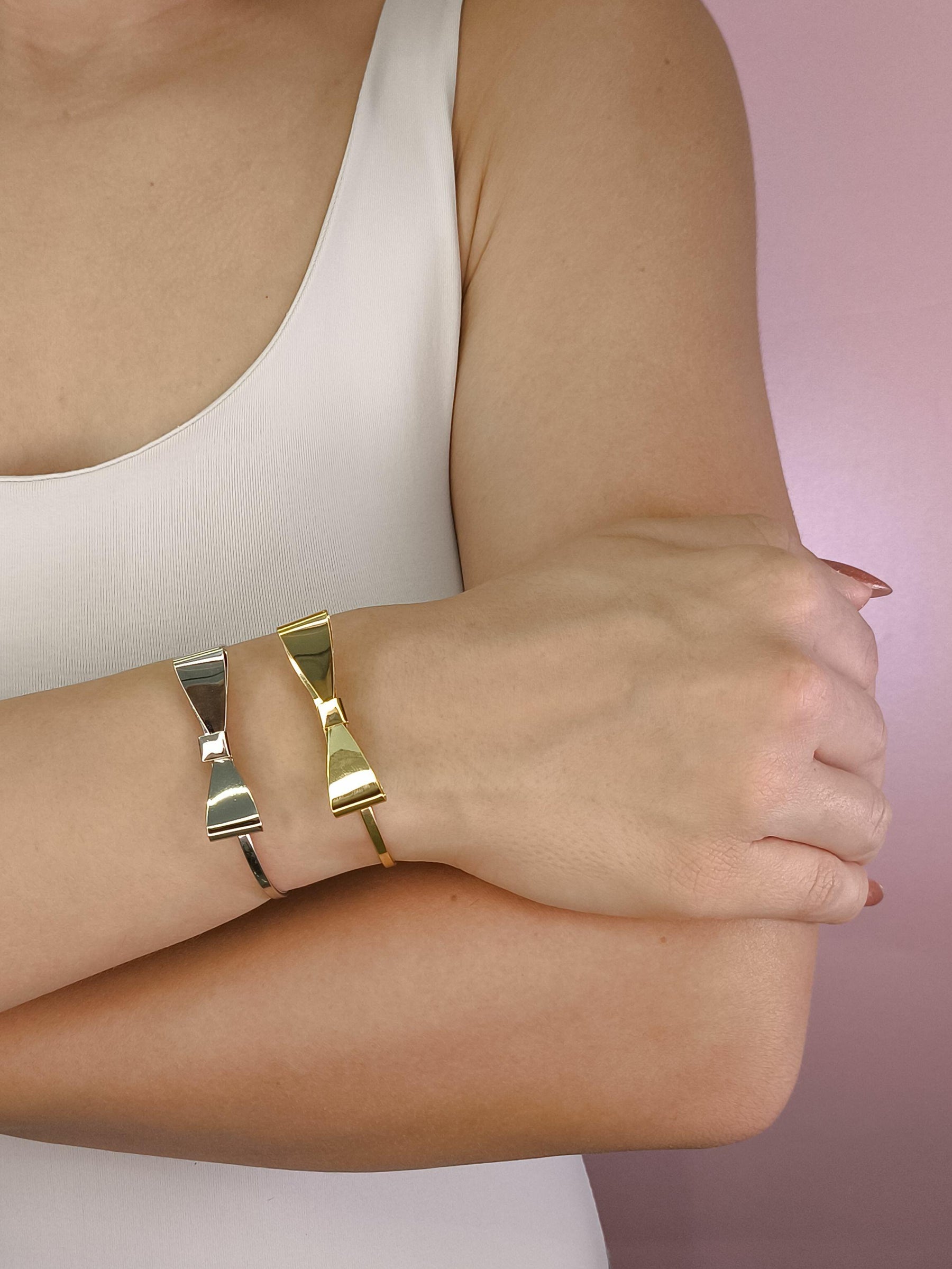 Bracelete Laço: Elegância Romântica Com Design Delicado