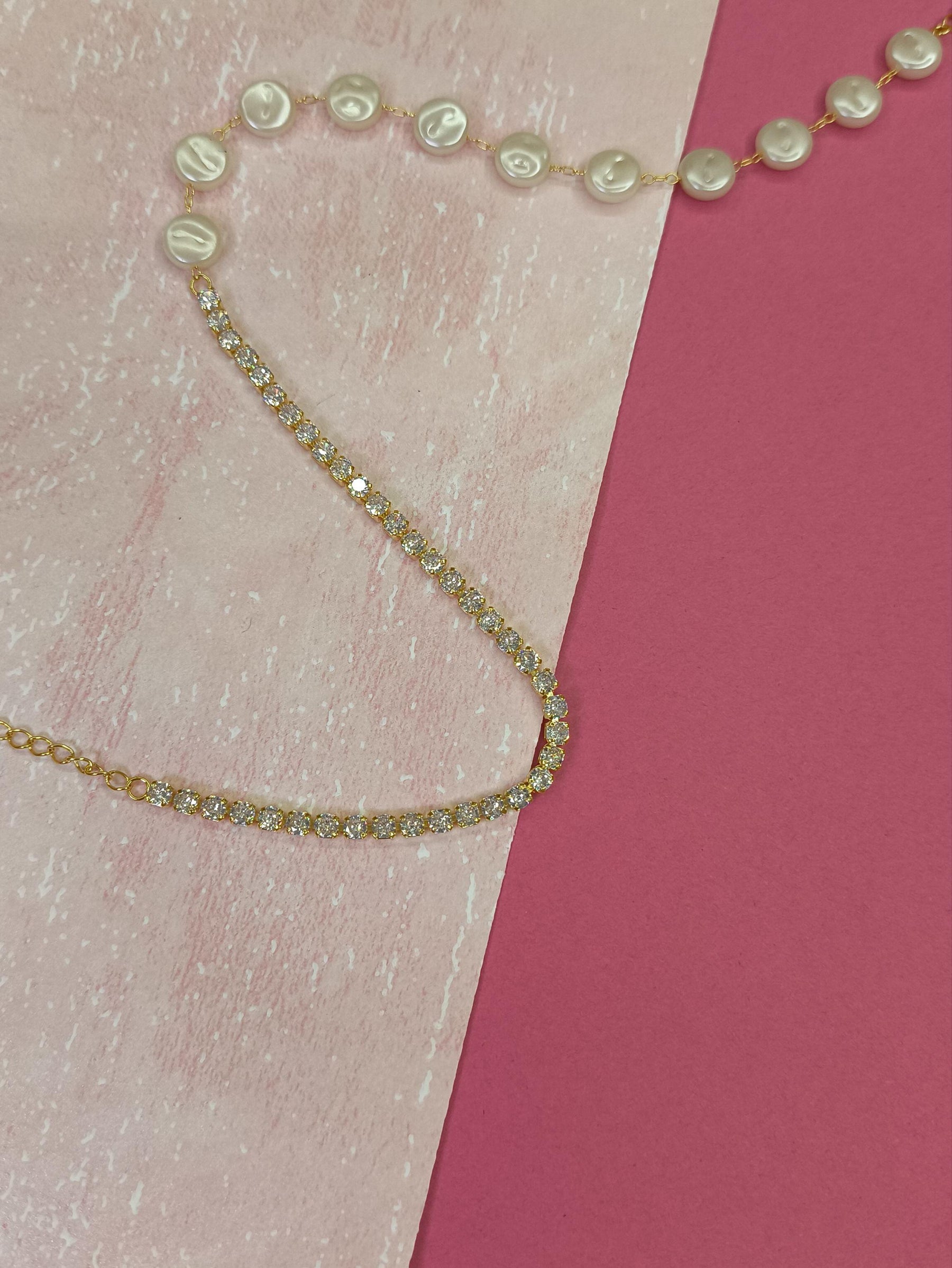 Choker Com Pérolas e Meia Riviera