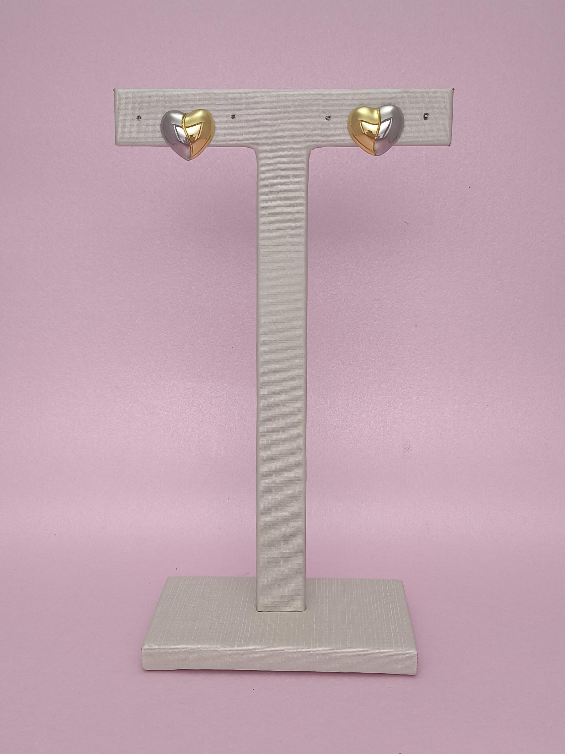 Brinco De Coração Due Colori: Charme Bicolor Com Design Sofisticado