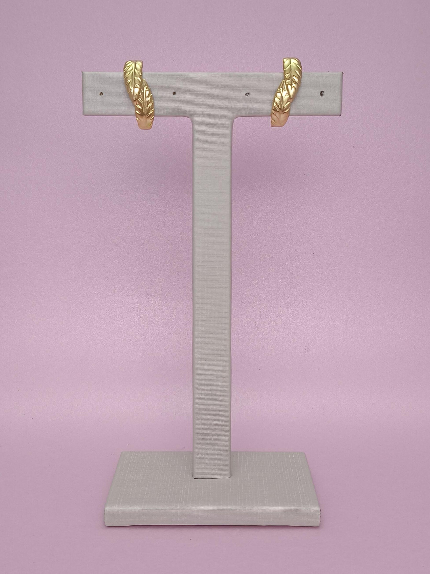 Brinco Foglio: Design Moderno Com Acabamento Refinado