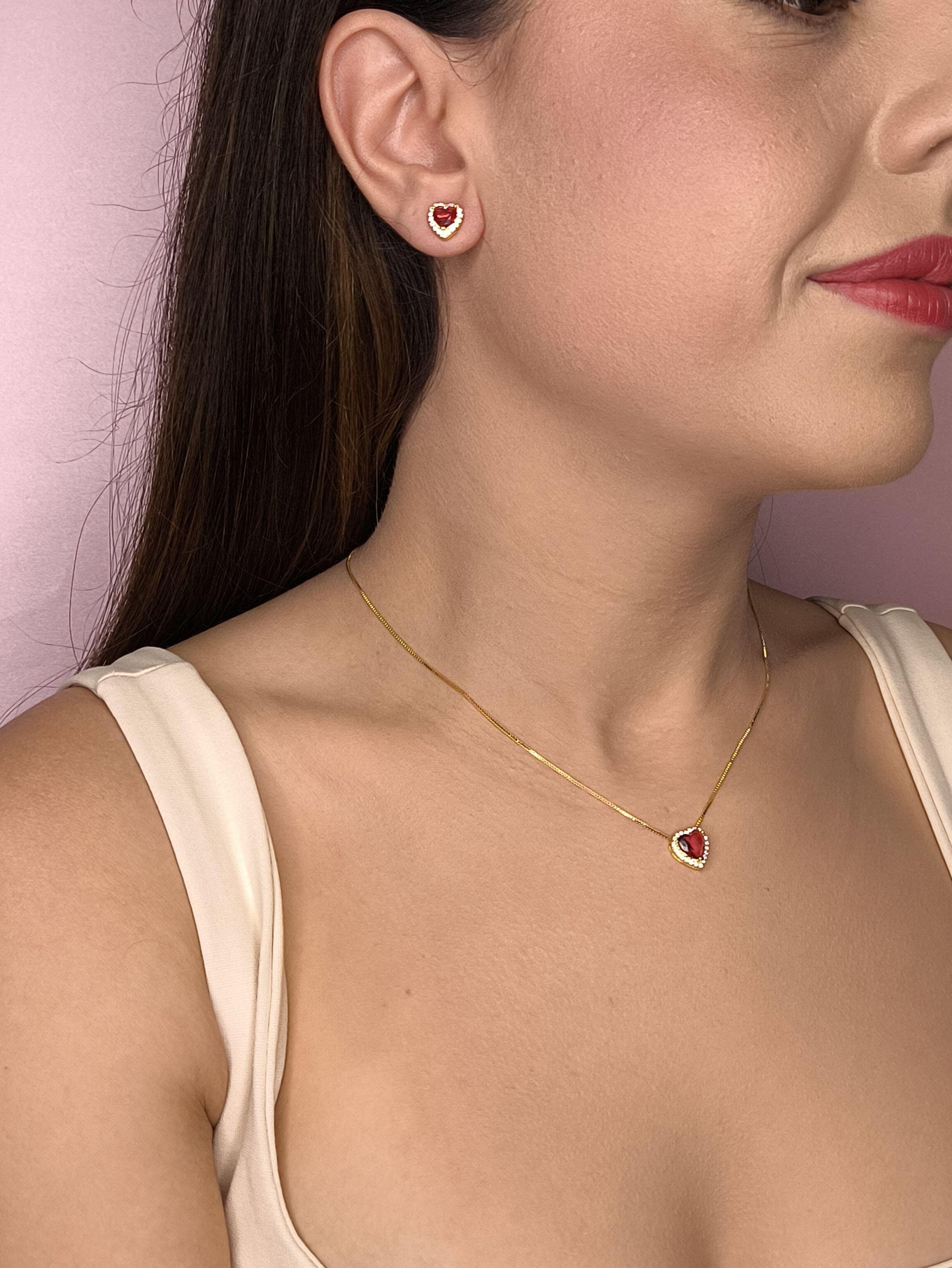 Conjunto Coração Rubi Cravejado: romantismo com brilho intenso