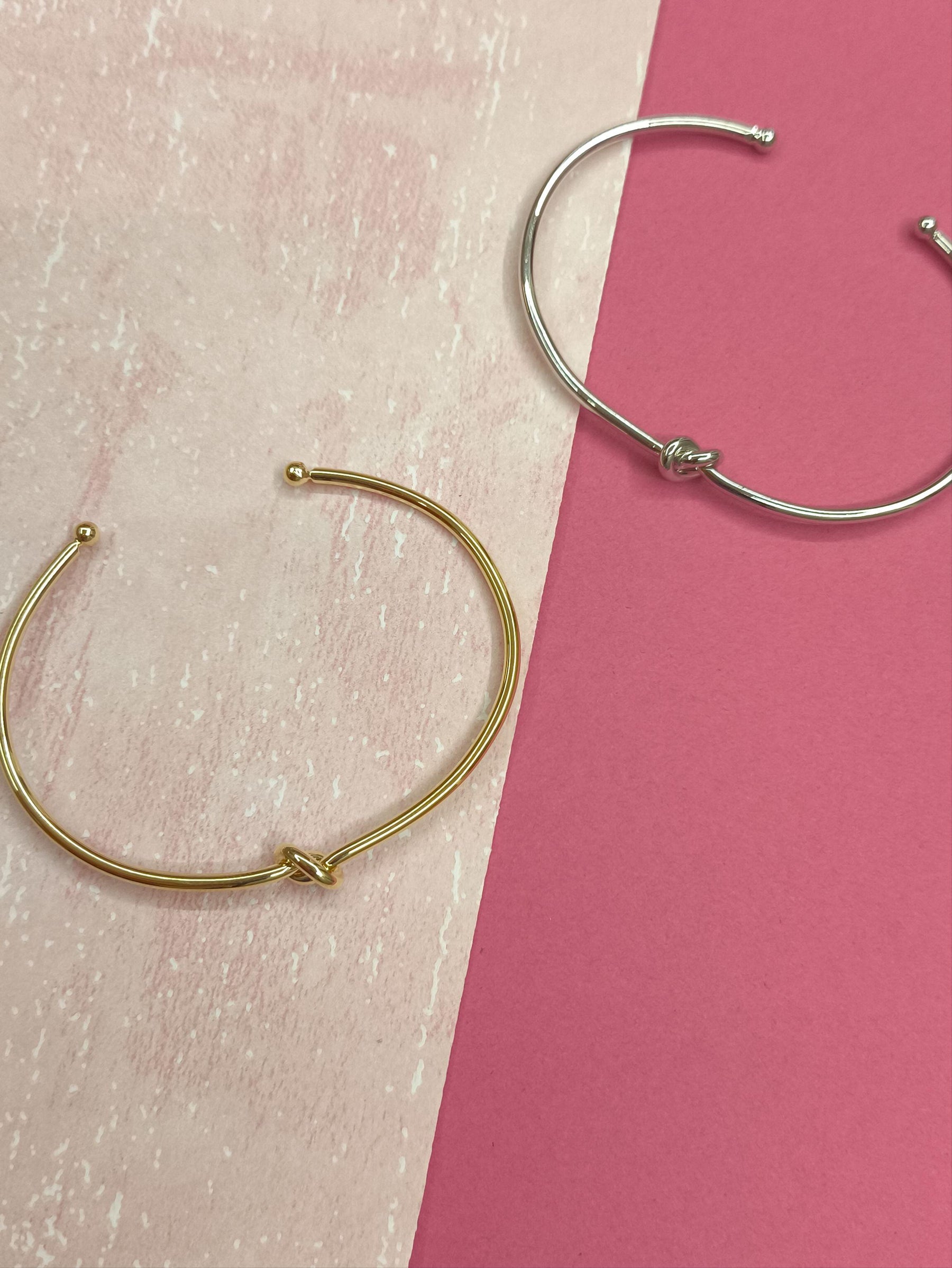 Bracelete Nozinho: Design Delicado Com Toque De Sofisticação