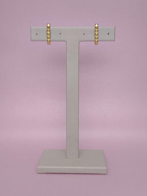 Ear Hook Linear Triângulos: sofisticação geométrica para um visual marcante