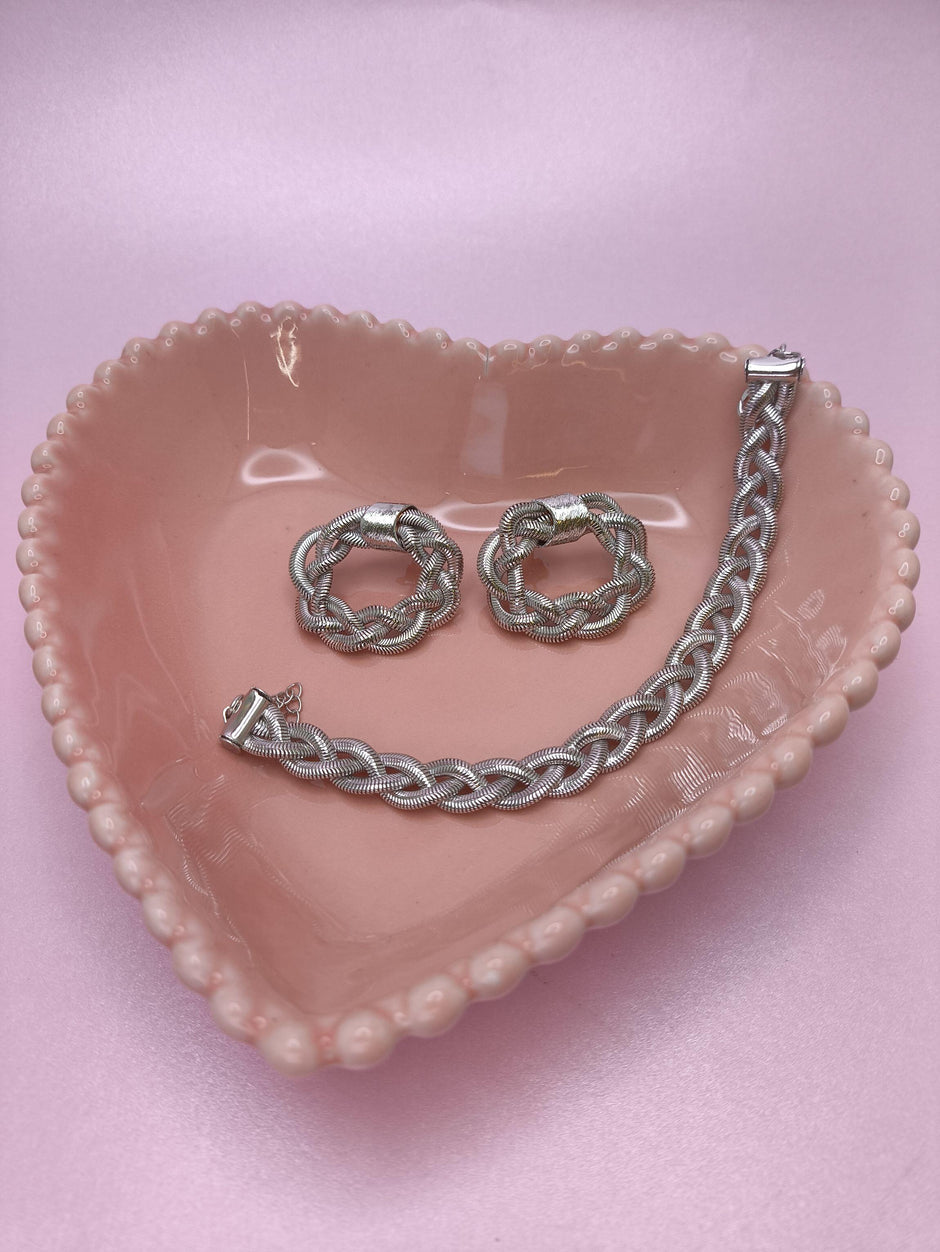 Conjunto Corrente Trançada: brilho clássico com toque contemporâneo