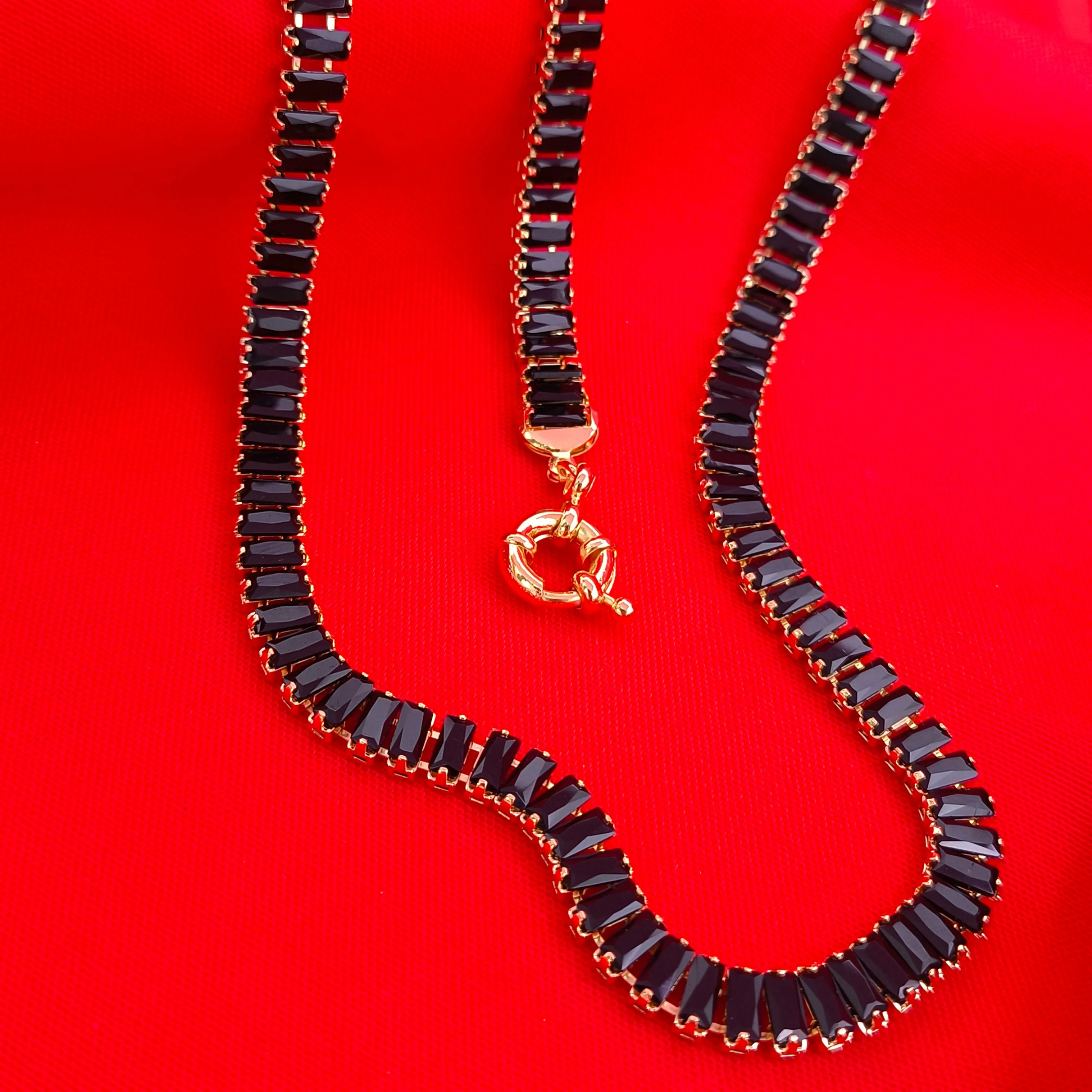 Riviera Retangular com Zircônias Pretas