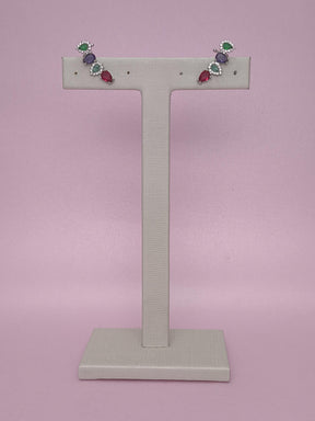 Earcuff com Gotas Cravejadas e Coloridas: ousadia e delicadeza em um mix vibrante que valoriza o seu estilo