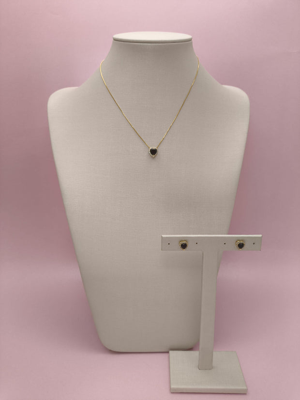 Conjunto Coração Preto Cravejado: elegância com um toque de mistério