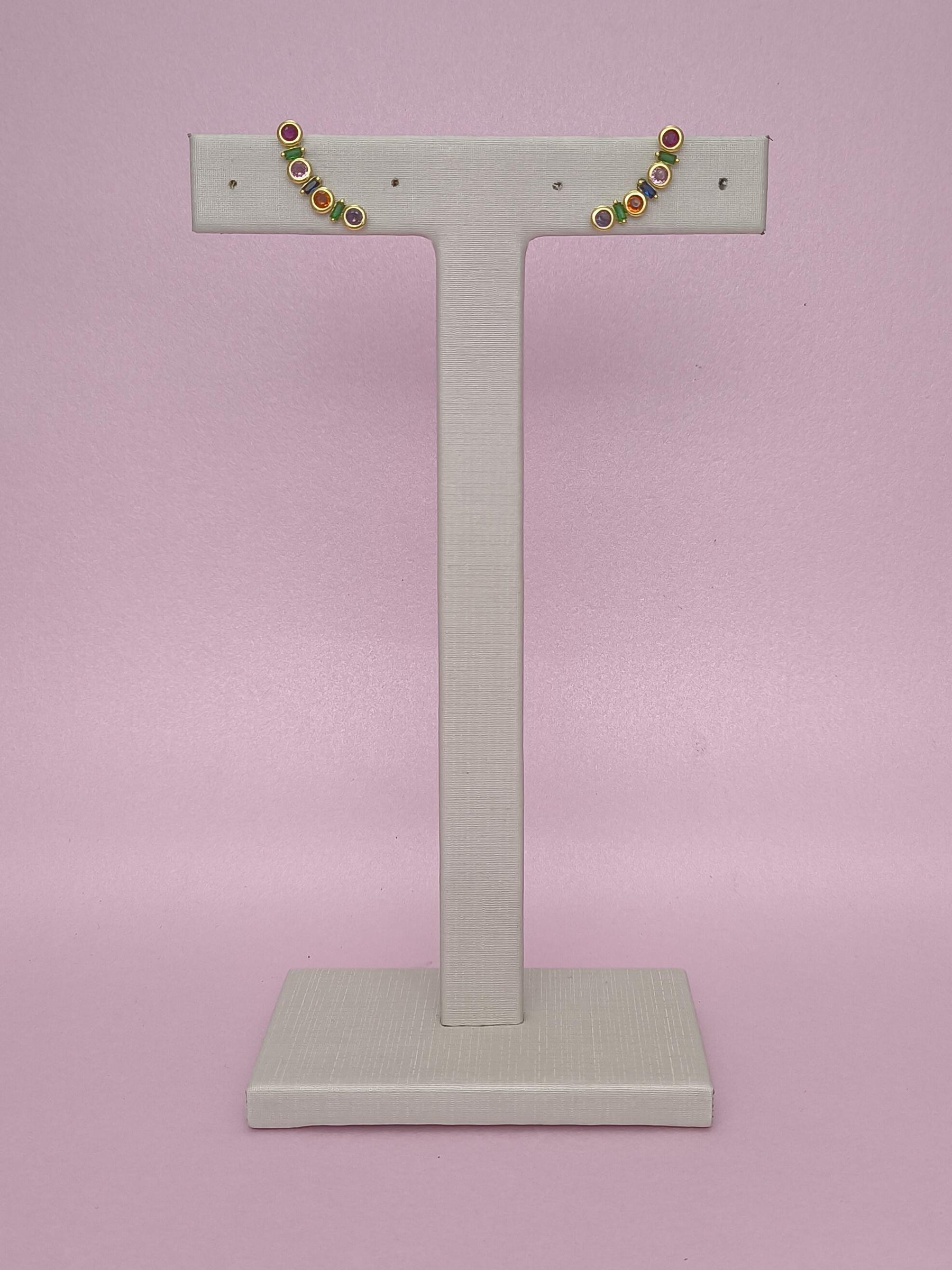 Earcuff com Círculos Coloridos: leveza, cor e estilo sem precisar de furo