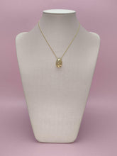 Colar com Pingente Oval Martelado