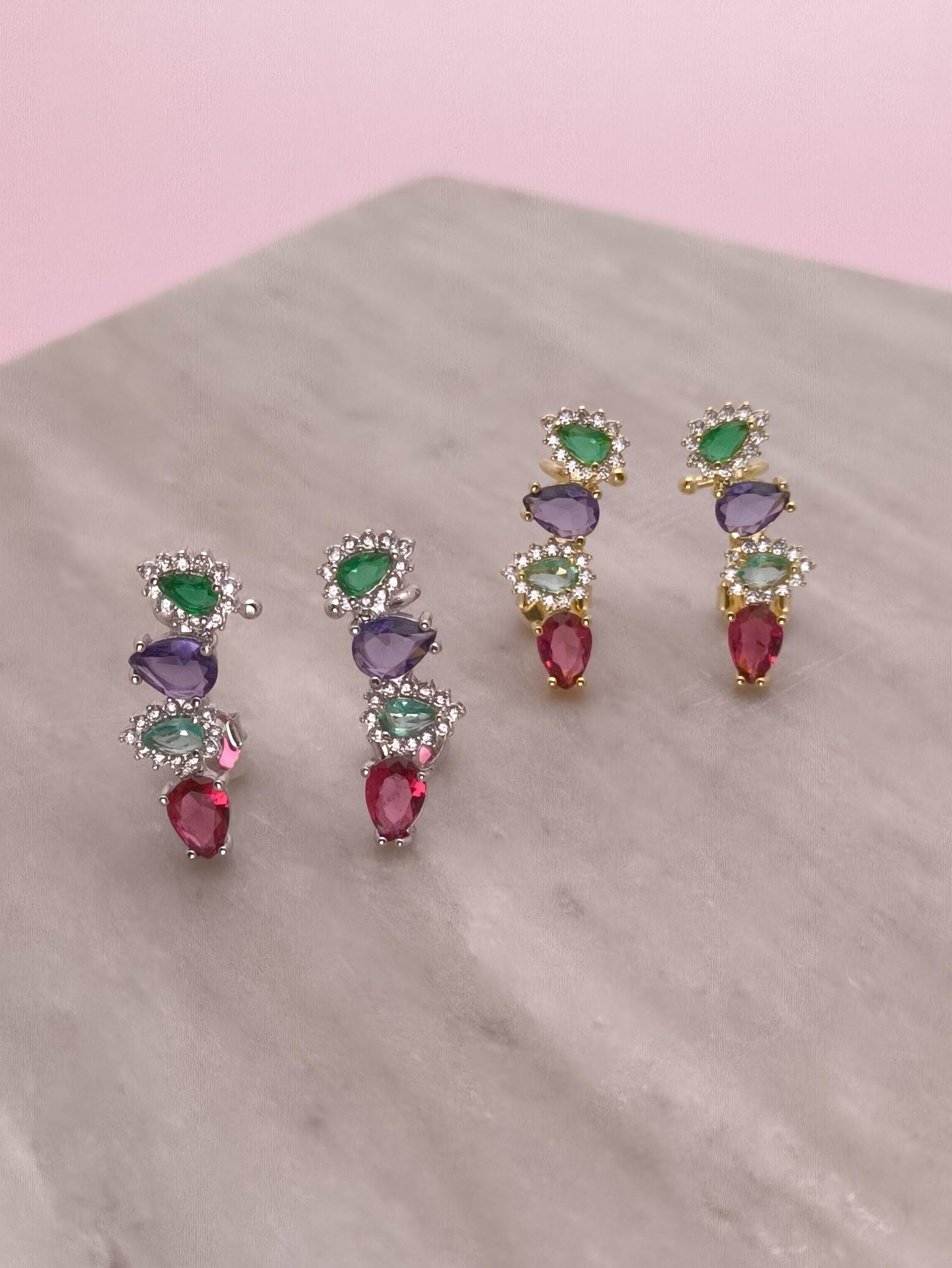 Earcuff com Gotas Cravejadas e Coloridas: ousadia e delicadeza em um mix vibrante que valoriza o seu estilo