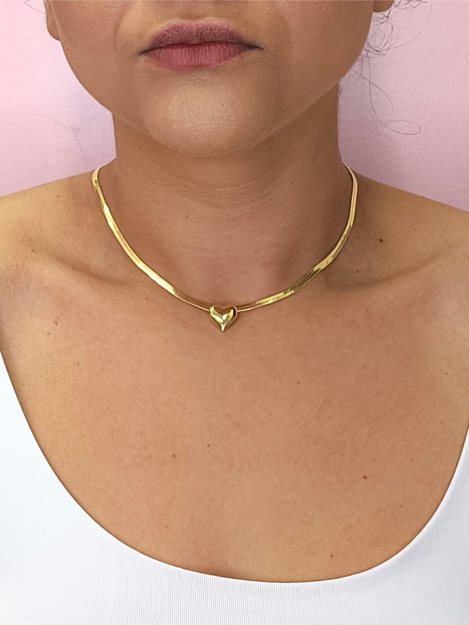 Colar Fita com Coração