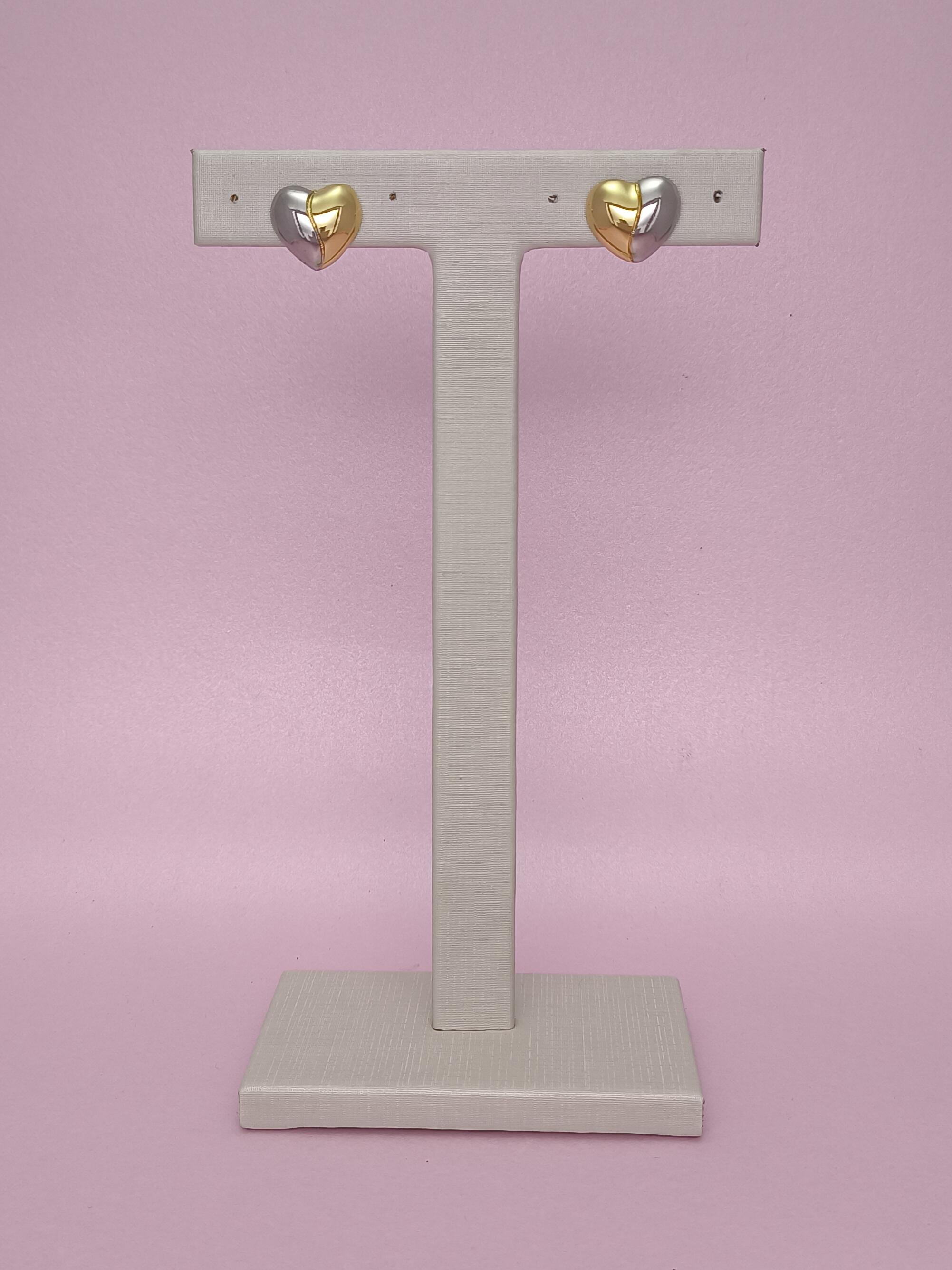 Brinco De Coração Due Colori: Charme Bicolor Com Design Sofisticado