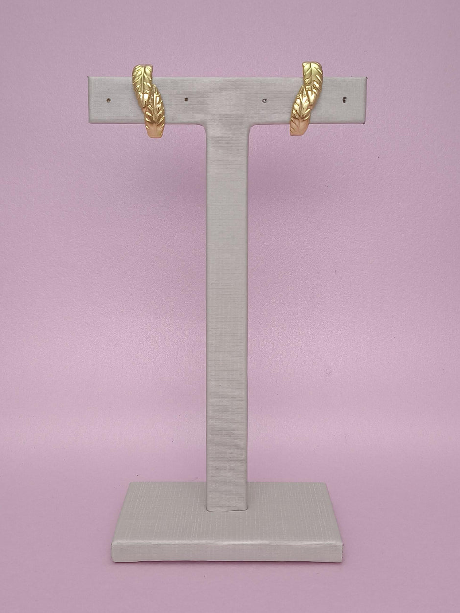 Brinco Foglio: Design Moderno Com Acabamento Refinado