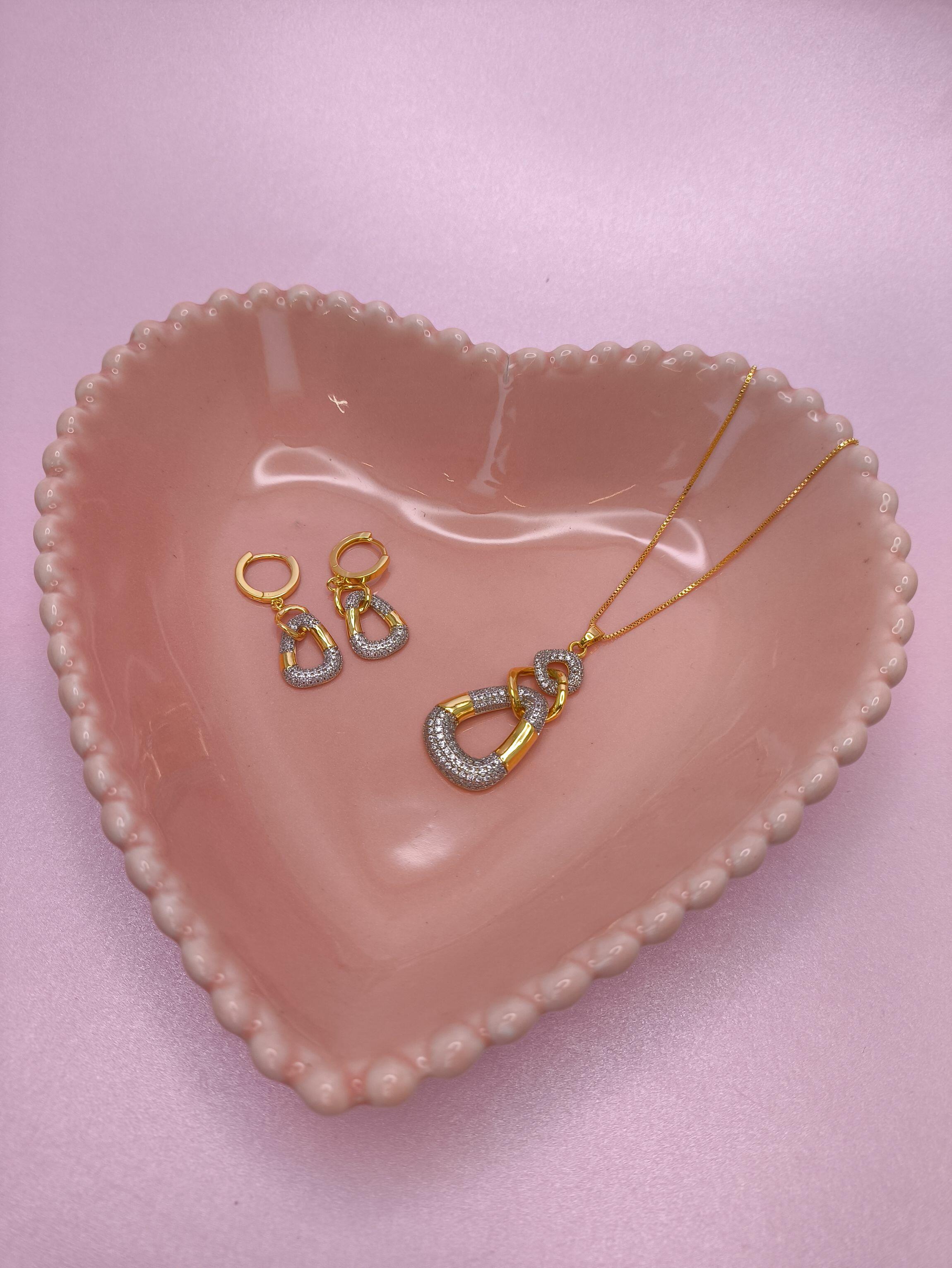 Conjunto Mosquetão: autenticidade e brilho para o dia a dia