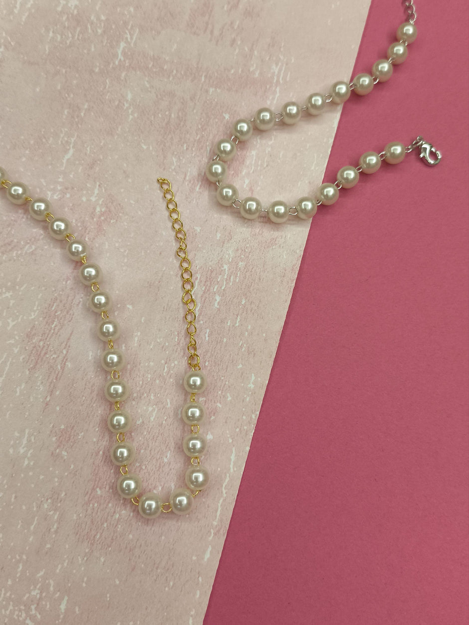 Pulseira com Pérolas Redondas: um clássico moderno que combina delicadeza, brilho e sofisticação