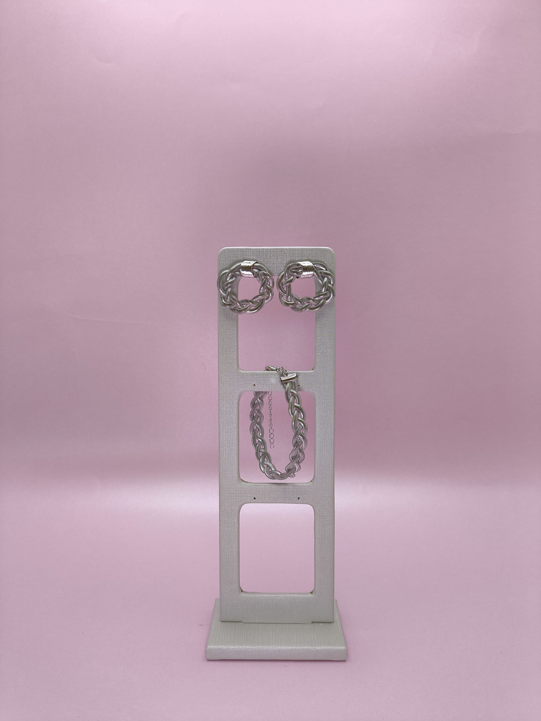 Conjunto Corrente Trançada: brilho clássico com toque contemporâneo