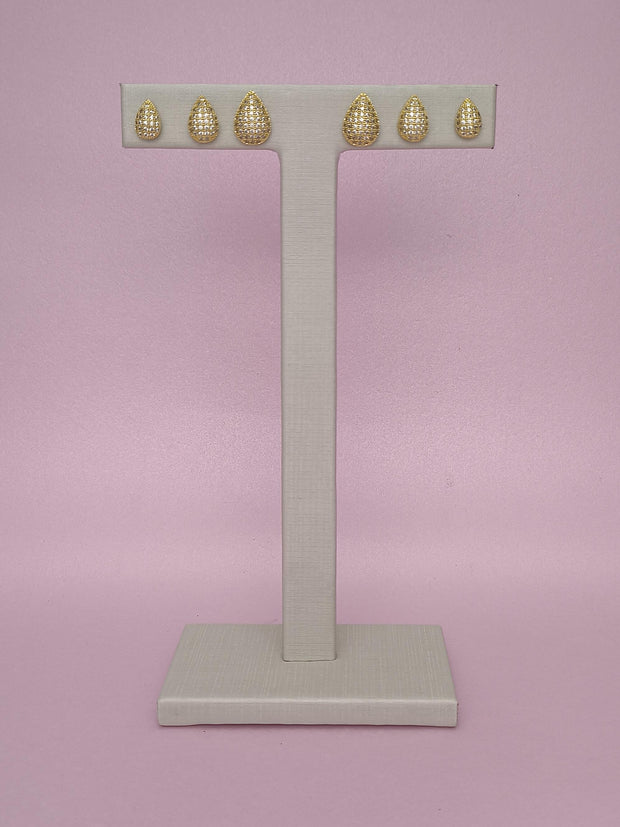 Trio Gotas Cravejadas: elegância versátil com acabamento impecável em ouro ou ródio branco