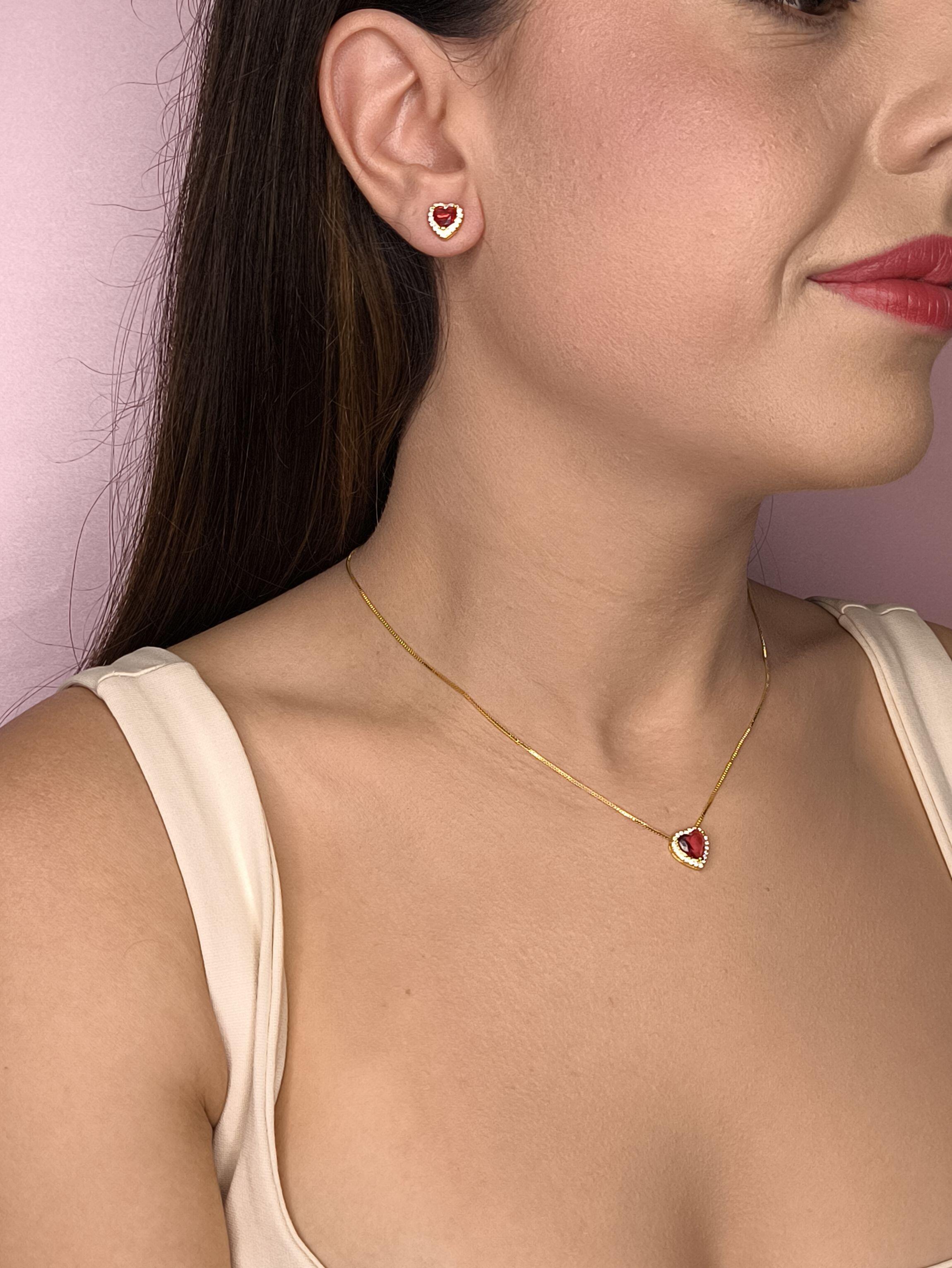 Conjunto Coração Rubi Cravejado: romantismo com brilho intenso