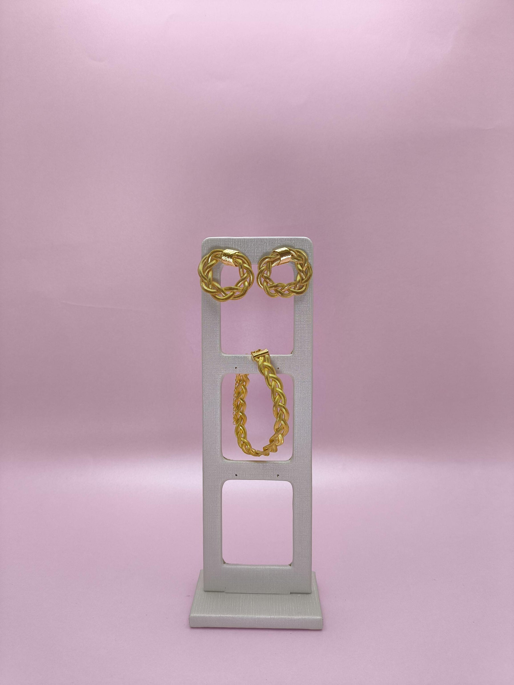 Conjunto Corrente Trançada: brilho clássico com toque contemporâneo