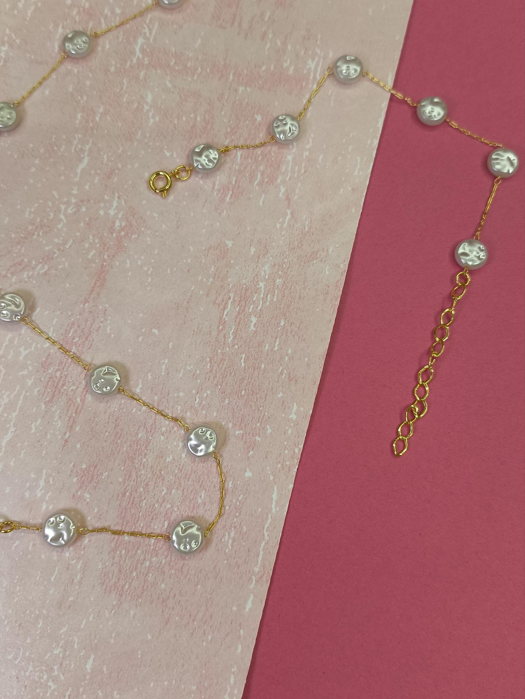 Choker Com Pérolas Achatadas