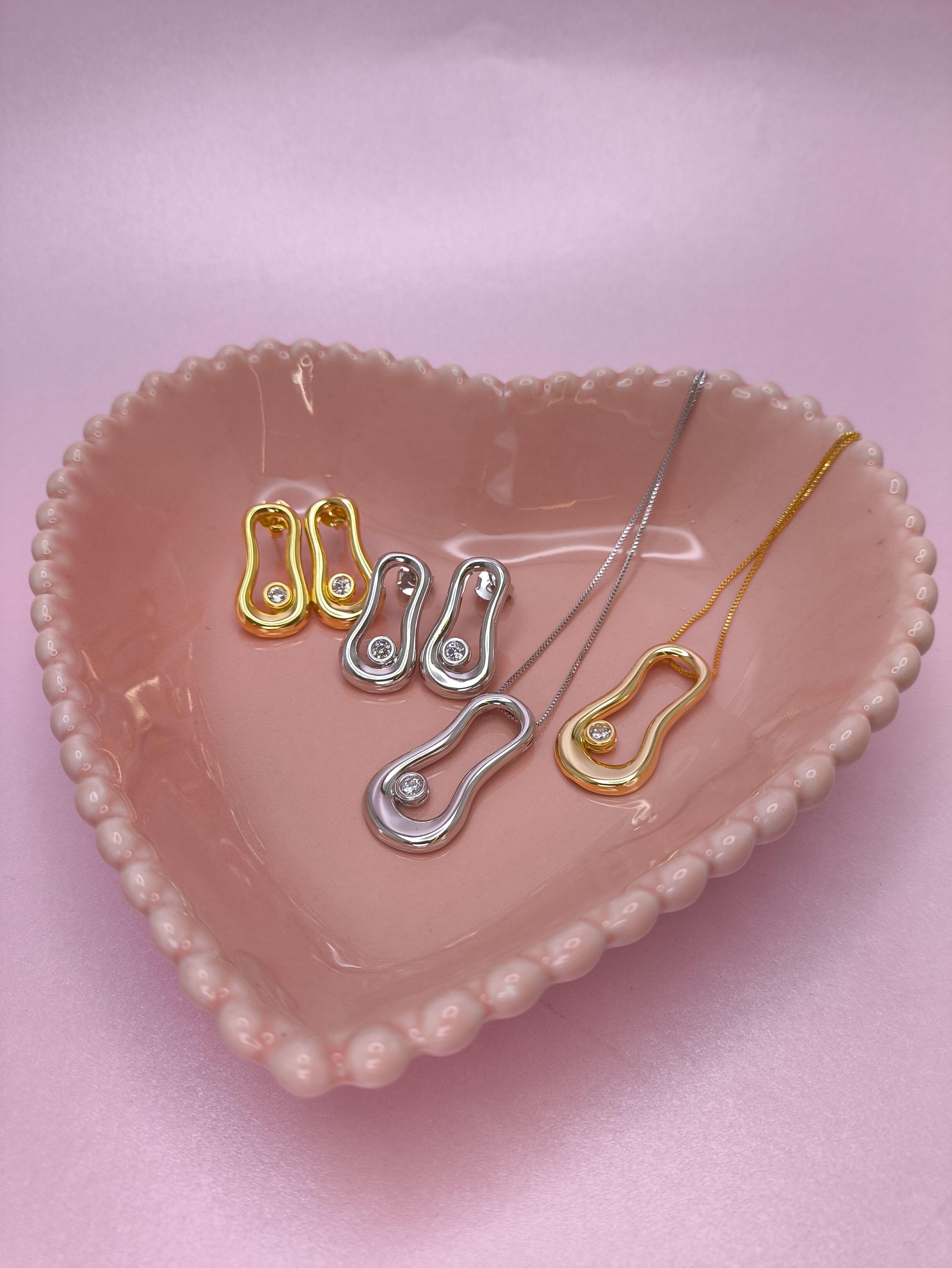 Conjunto Orgânico: design fluido com brilho natural