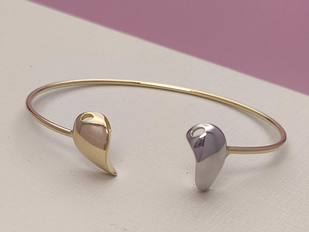 Bracelete Com Coração Due Colori: Elegância Bicolor Com Toque Romântico