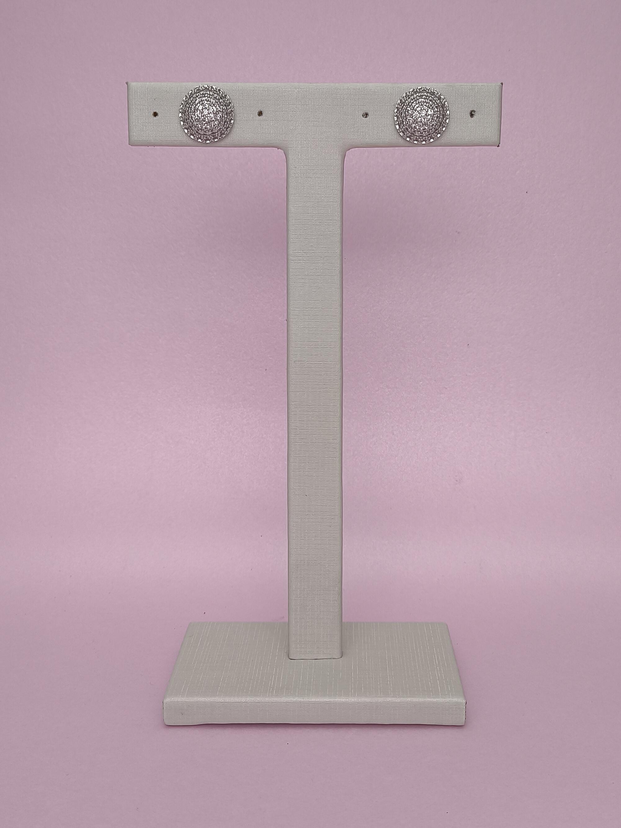 Brinco Botão Cravejado G: Presença Marcante Com Brilho Sofisticado