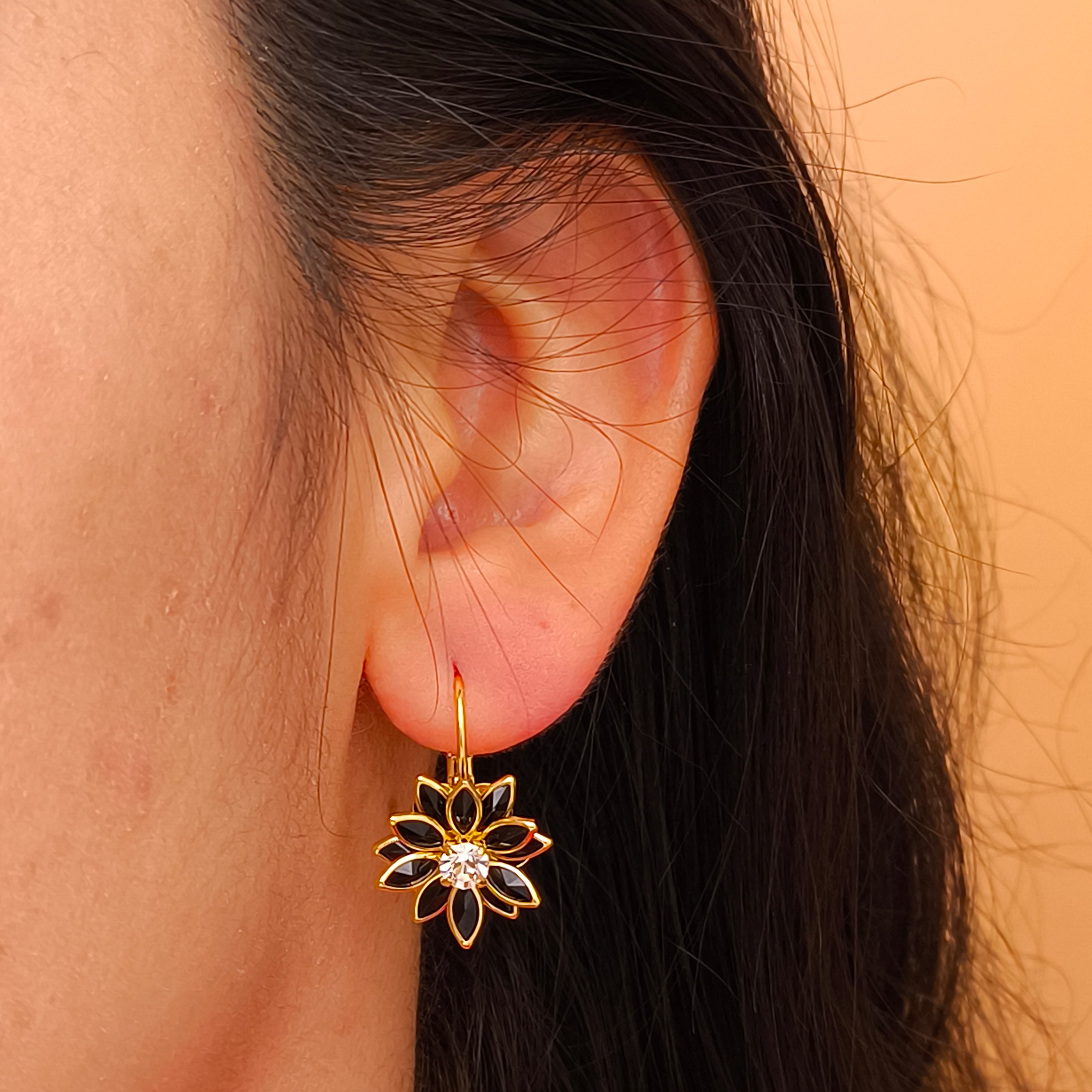 Brinco Dália Preto 2