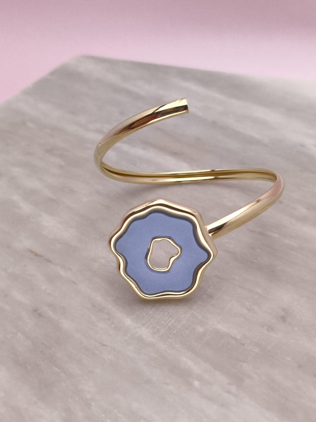 Bracelete Colore Azul Claro: Sofisticação E Frescor Em Cada Detalhe