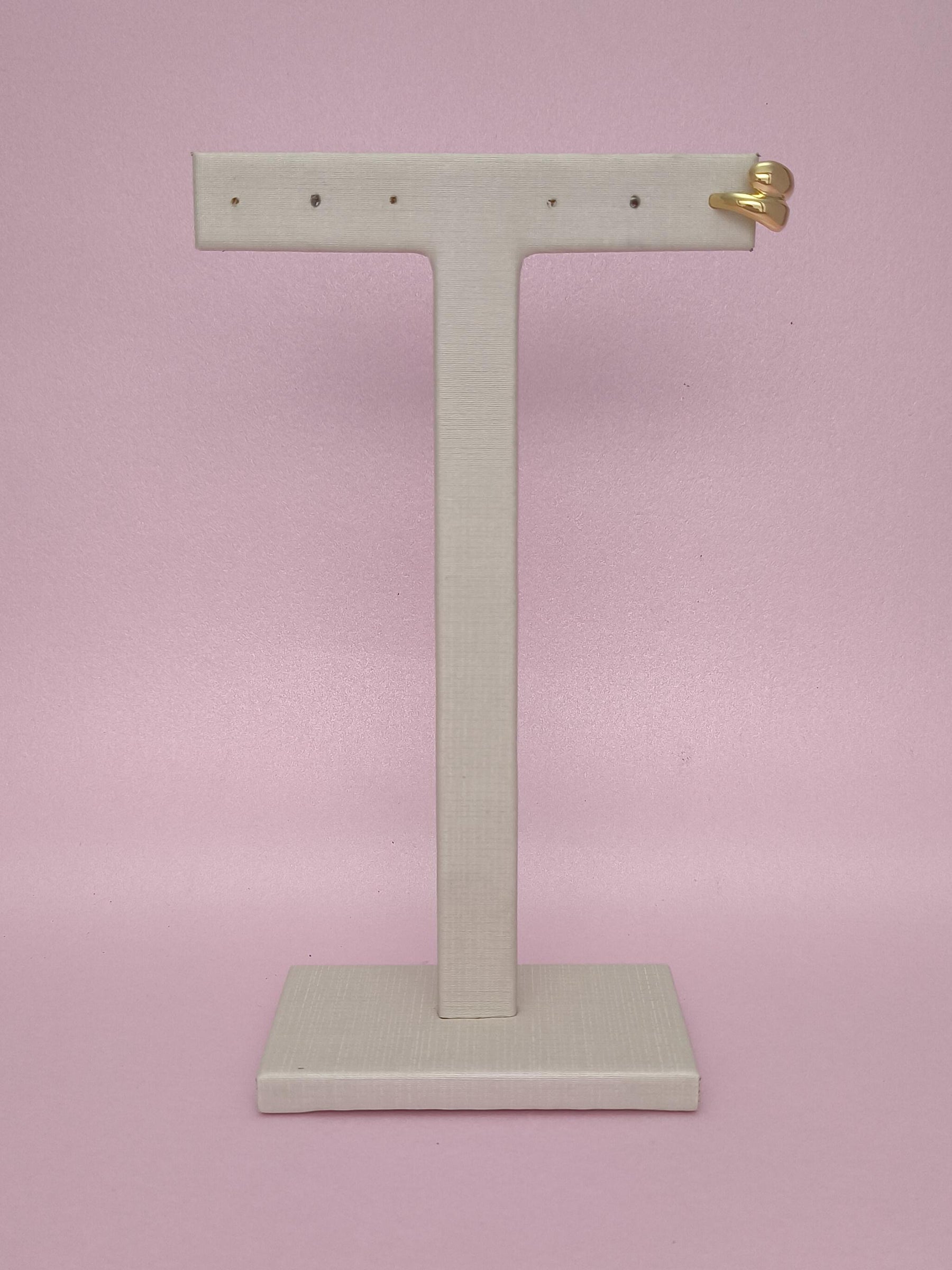 Piercing Falso Due Gota: autenticidade e brilho em um detalhe moderno e sem furos