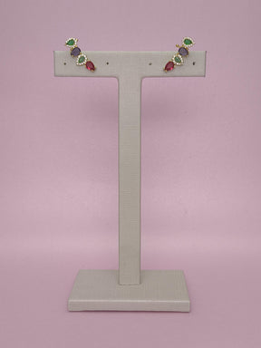 Earcuff com Gotas Cravejadas e Coloridas: ousadia e delicadeza em um mix vibrante que valoriza o seu estilo