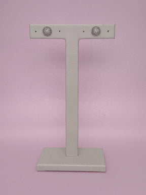 Brinco Botão Cravejado P: Delicadeza E Brilho Em Tamanho Compacto