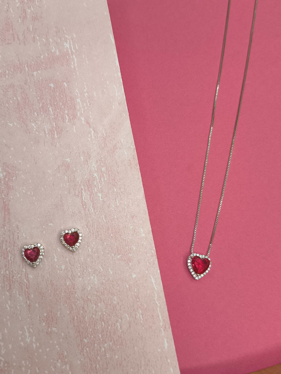 Conjunto Coração Rubi Cravejado: romantismo com brilho intenso