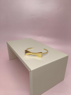 Bracelete Laço: Elegância Romântica Com Design Delicado