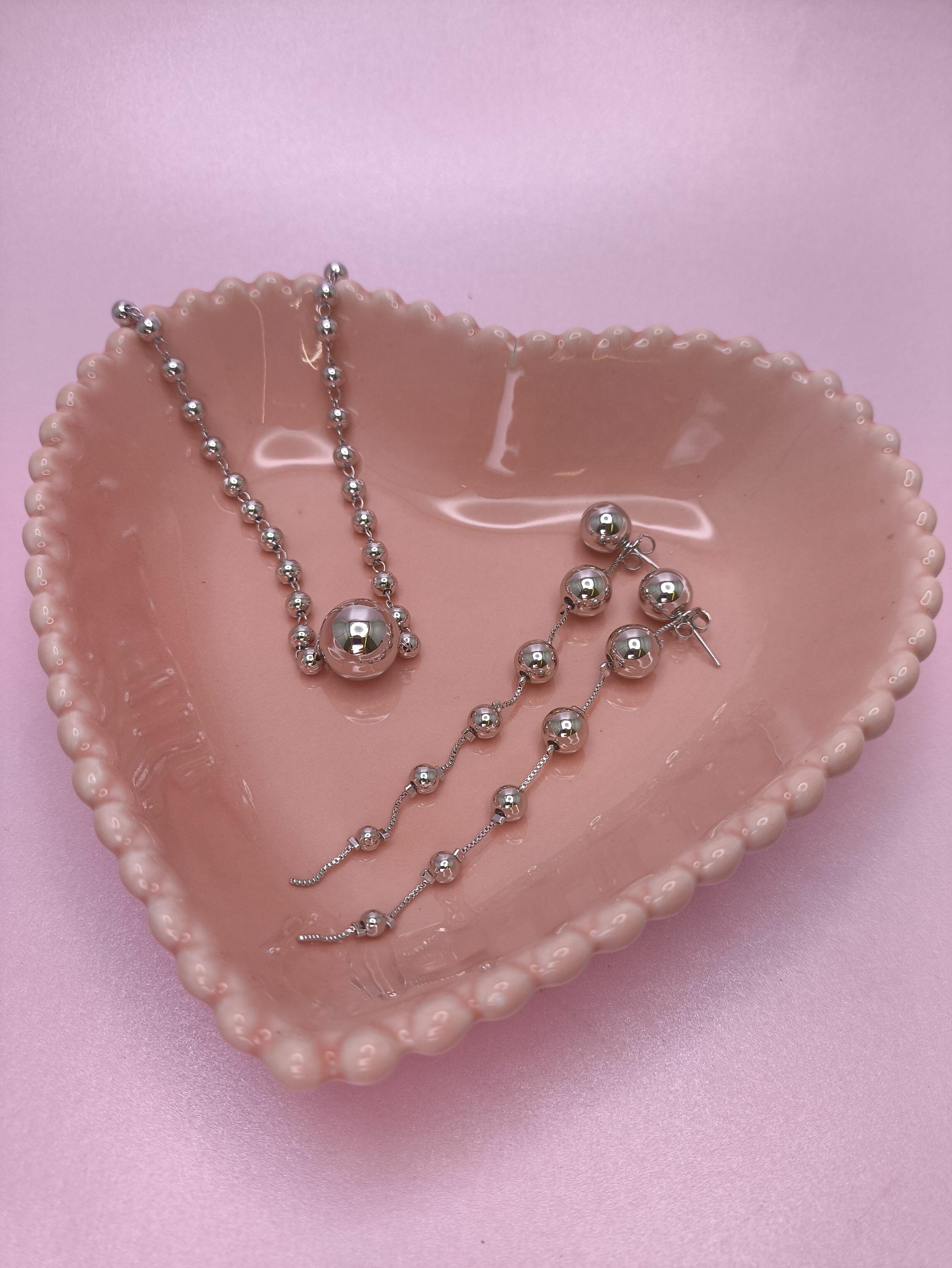 Conjunto Bolinhas: minimalismo com charme atemporal