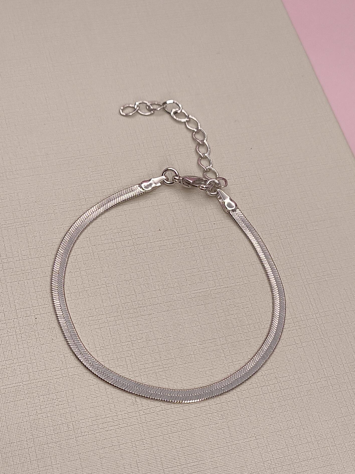 Pulseira Laminada: minimalismo elegante para compor seus looks com leveza e sofisticação