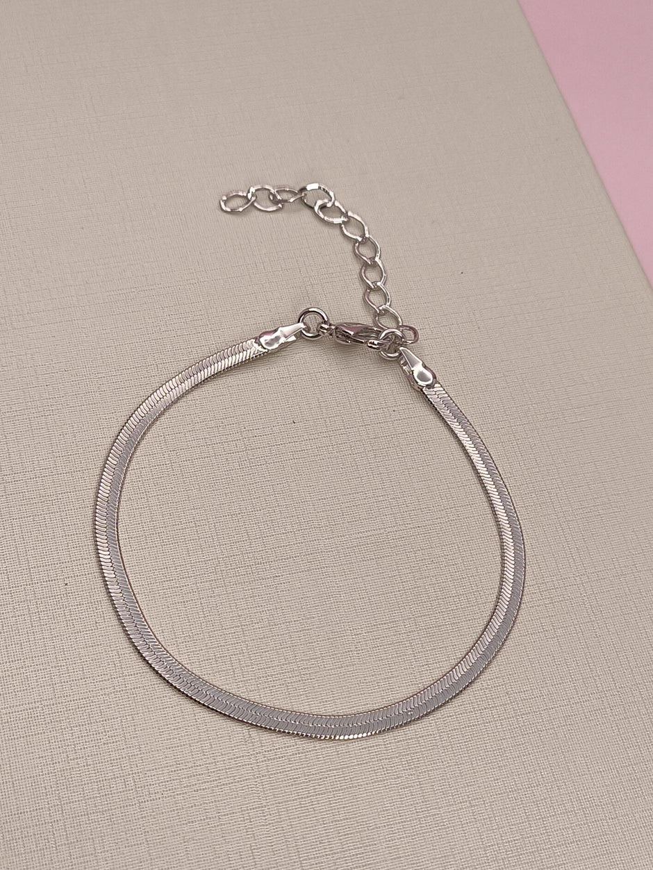 Pulseira Laminada: minimalismo elegante para compor seus looks com leveza e sofisticação