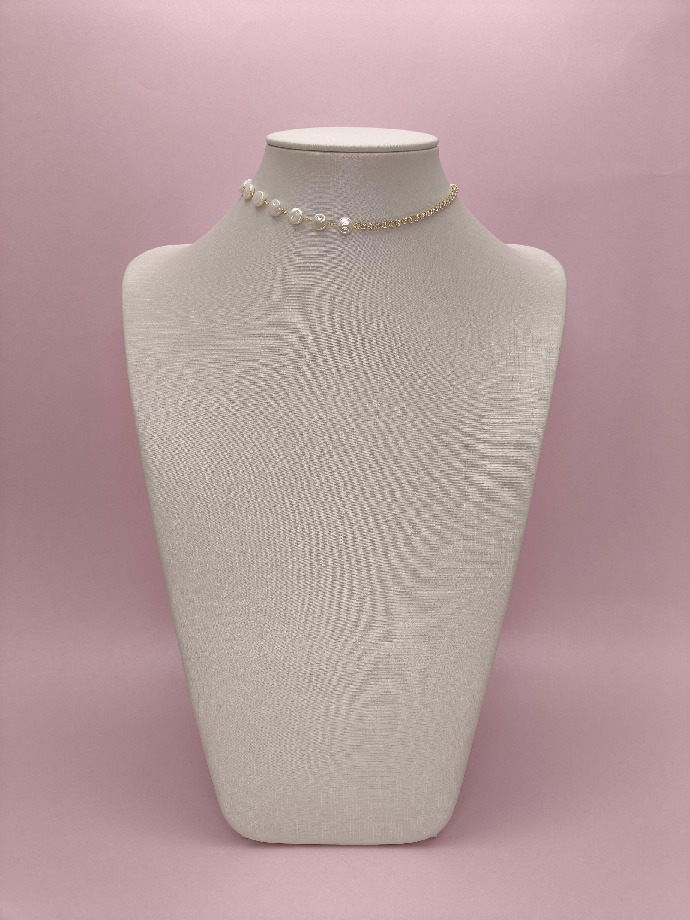 Choker Com Pérolas e Meia Riviera