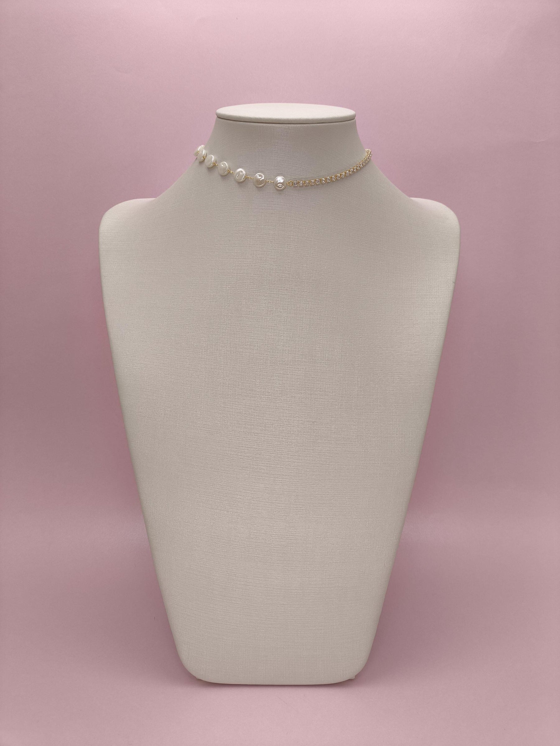 Choker Com Pérolas e Meia Riviera