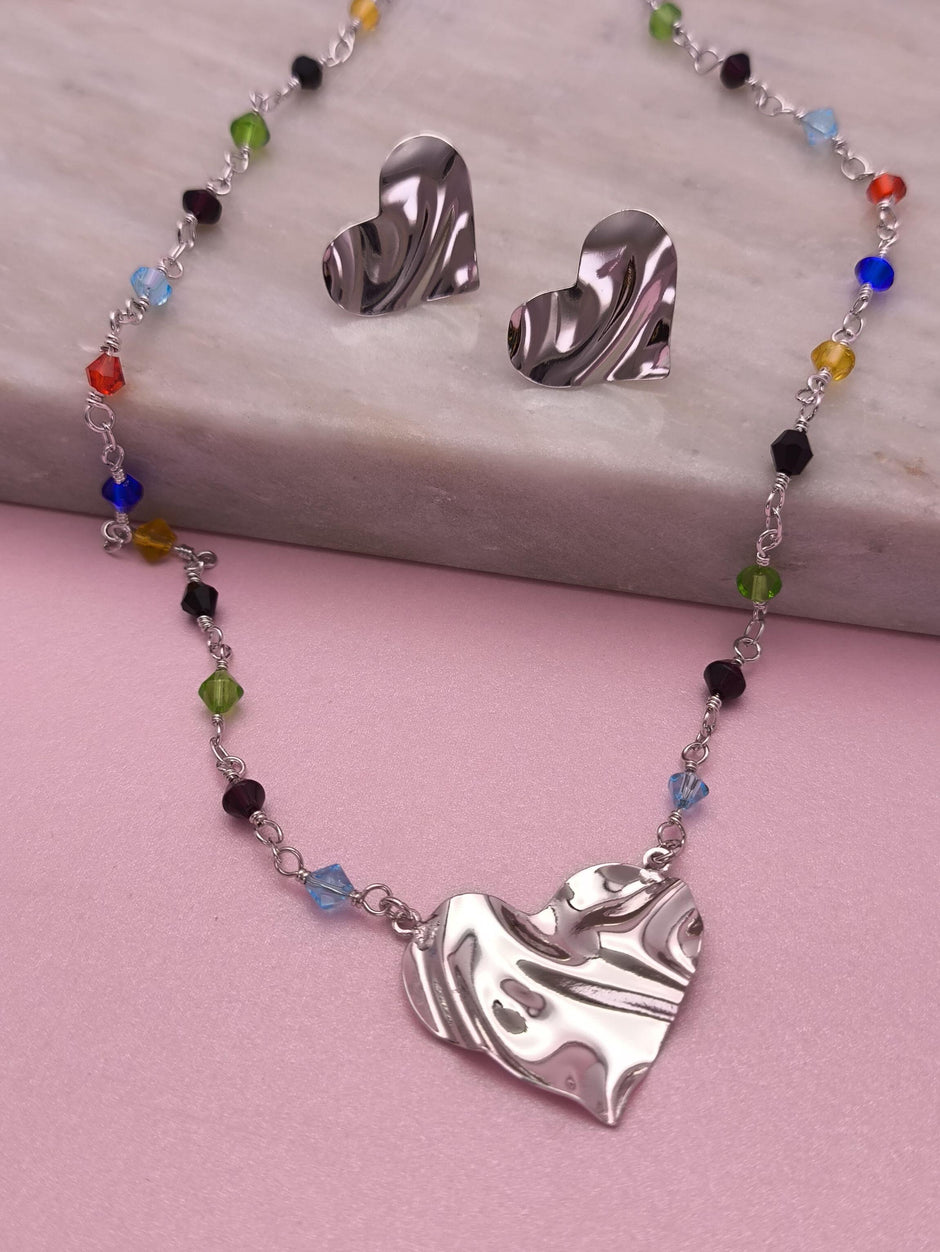 Conjunto Coração Martelado: autenticidade com brilho e cor