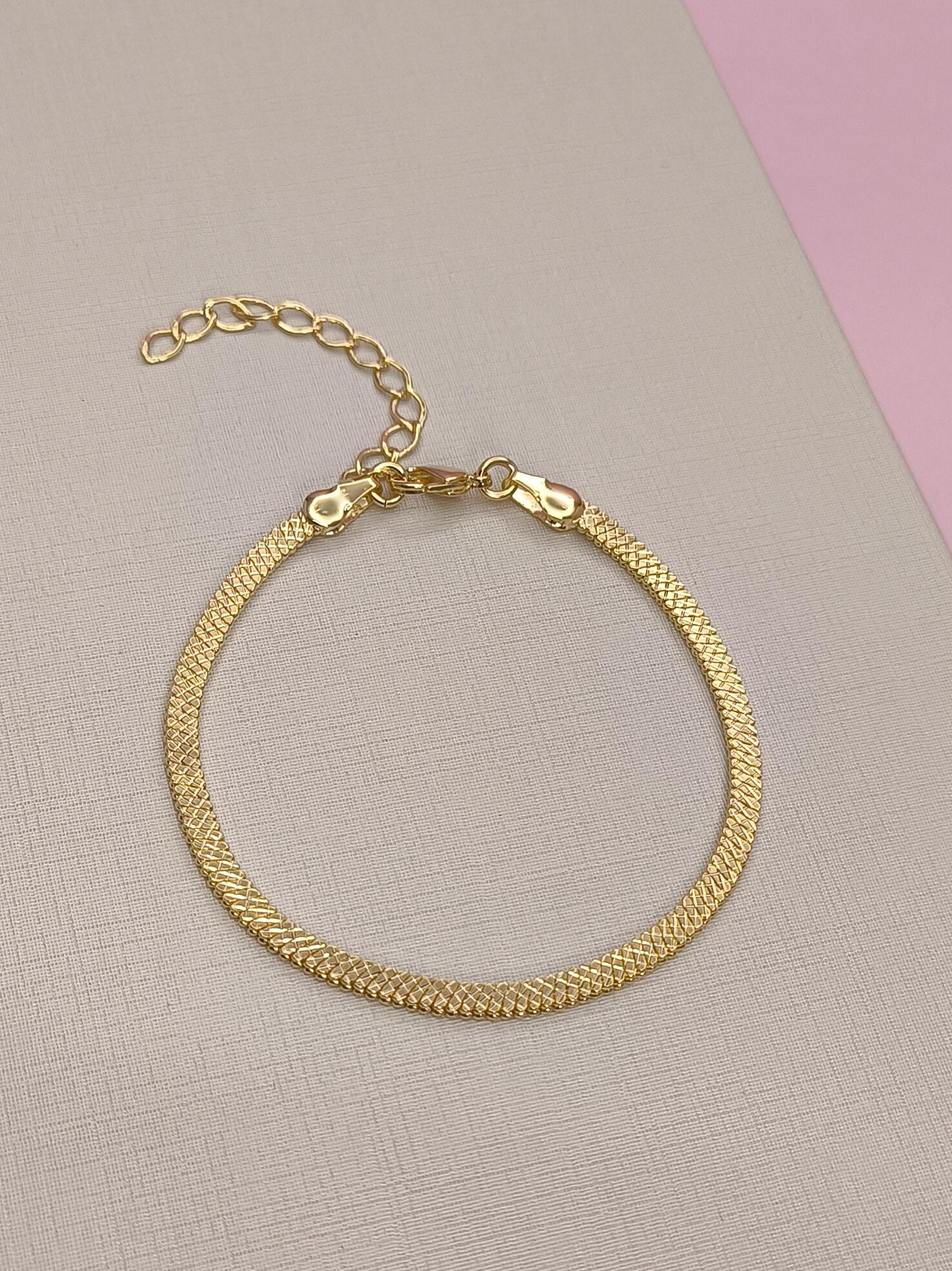 Pulseira Diamantada: brilho refinado com acabamento que valoriza cada movimento