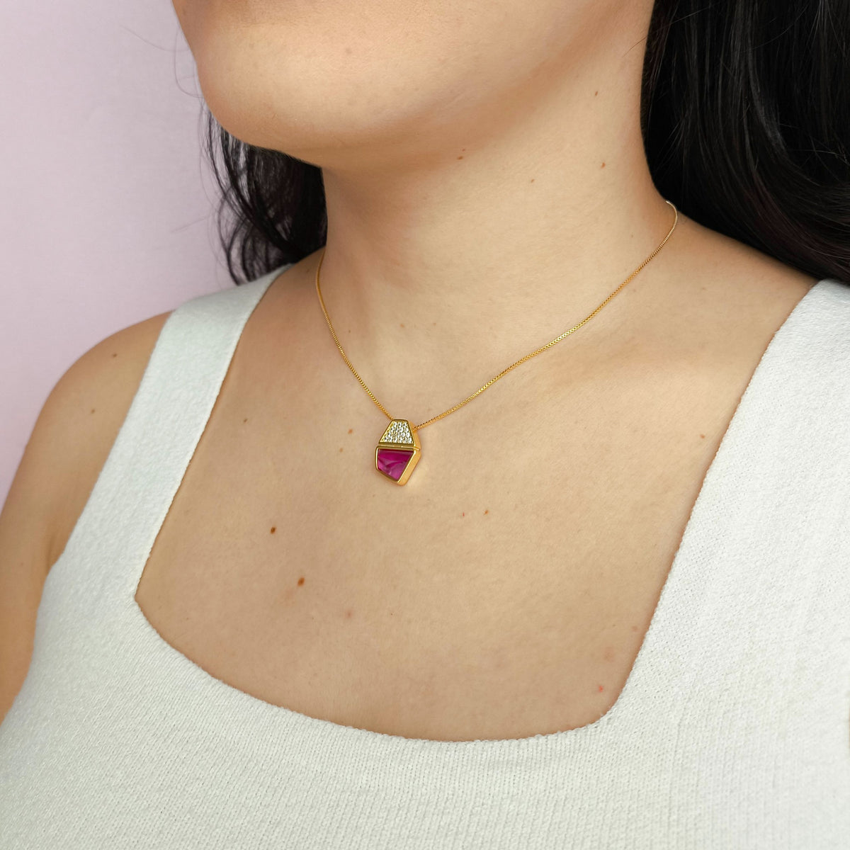 Colar com Pingente Lumina Duo